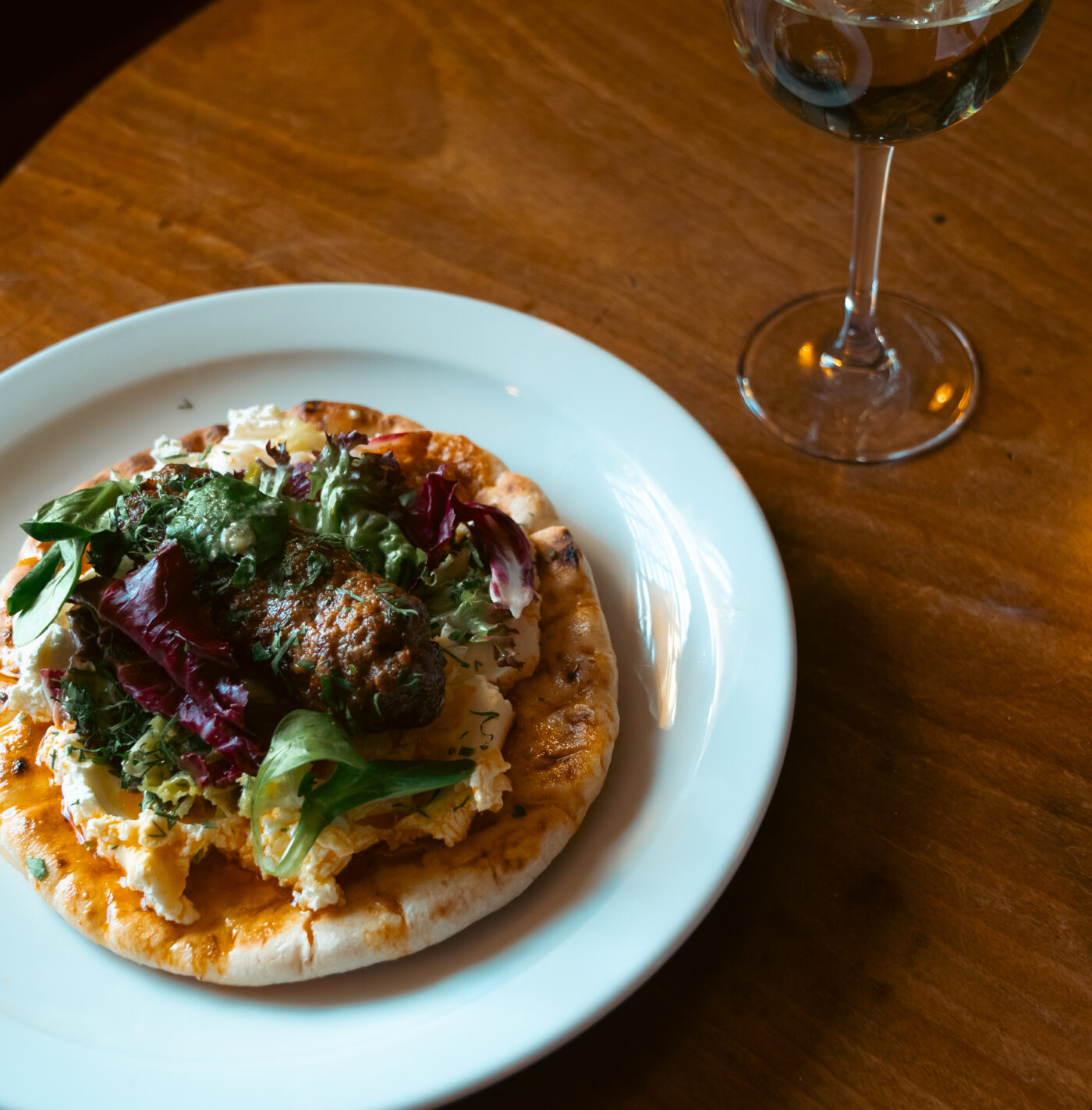 Pub food & drink at The Great Decoy in Hurstbourne Tarrant, Hampshire.