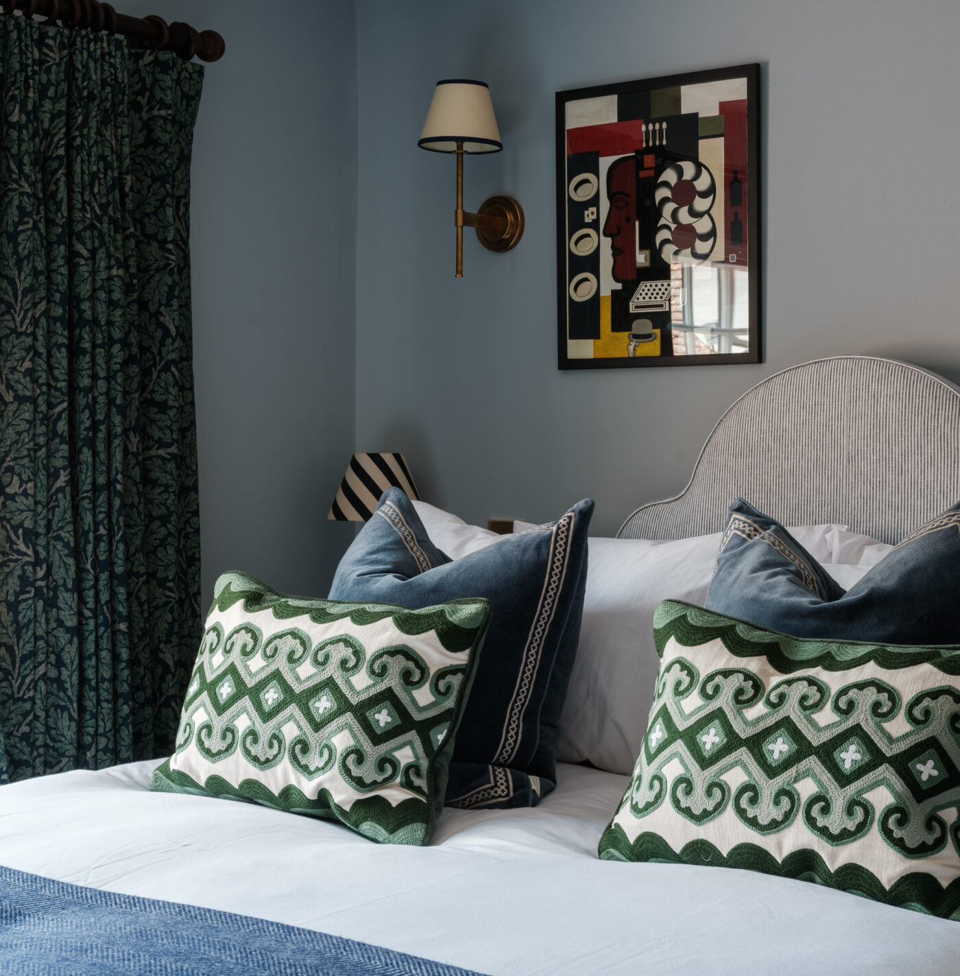 Country Pub Accommodation in Hustbourne Tarrant near Andover