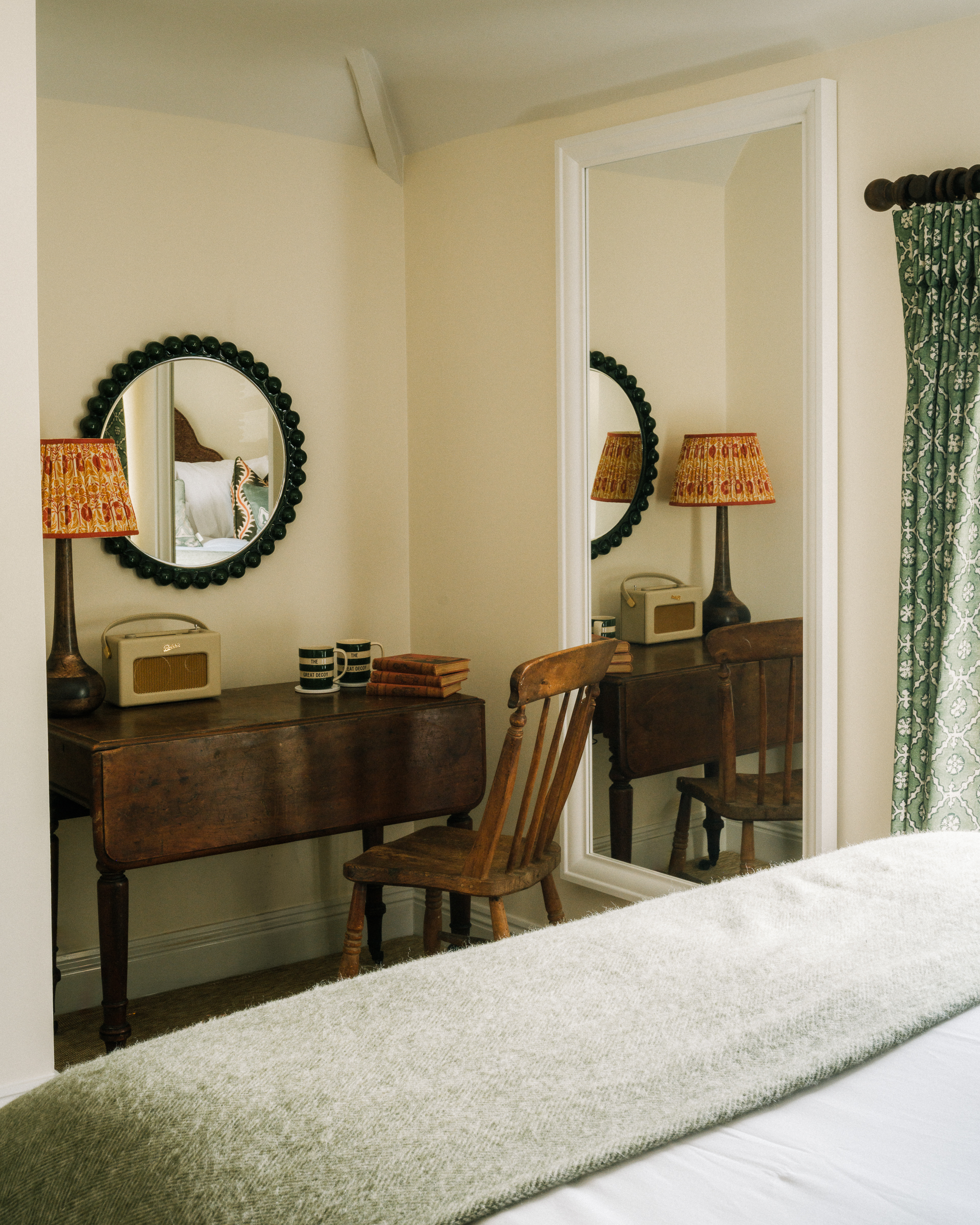 Country Pub Accommodation in Hustbourne Tarrant near Andover