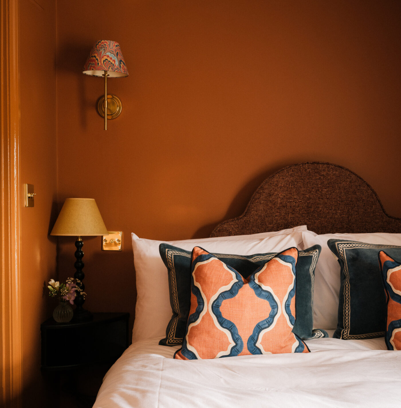 Country Pub Accommodation in Hustbourne Tarrant near Andover